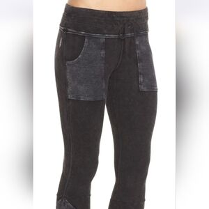 Free People Movement Kyoto Leggings (This Price Is for Black one Only)